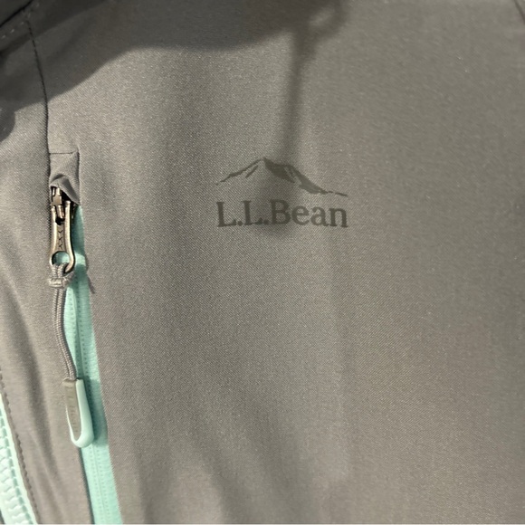 LL Bean Kids Waterproof Patroller Ski Jacket - missing hood - Picture 2 of 10